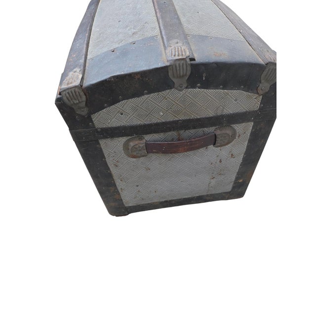 American Antique Fitted Embossed Tin Dome Top Humpback Steamer Travel Trunk Chest For Sale - Image 3 of 18