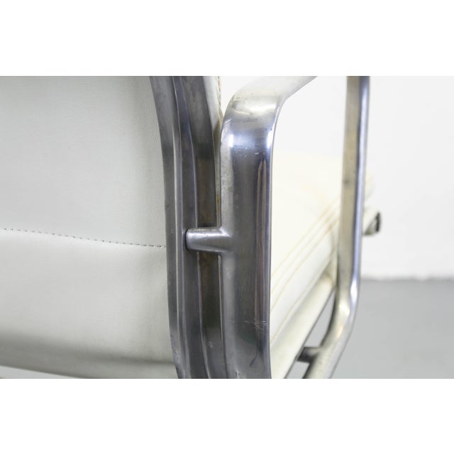 1980s EA217 Office Chair by Charles & Ray Eames, 1980s For Sale - Image 5 of 12