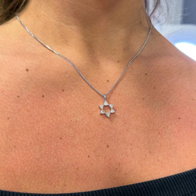 1990s Diamond Star of David Pendant 18k White Gold Necklace For Sale - Image 5 of 9