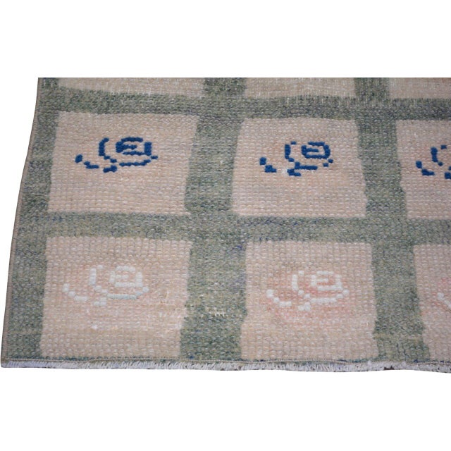 1950s Vintage Turkish Anatolian Hand Knotted Wool Rug, 2'9''x4' For Sale - Image 5 of 5