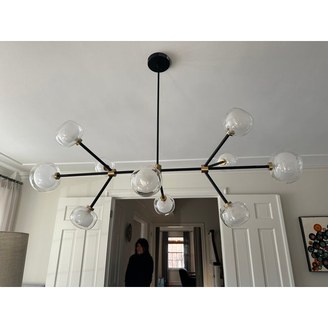 Modern Nobila Linear Chandelier – Sculptural Modern Elegance For Sale - Image 10 of 13