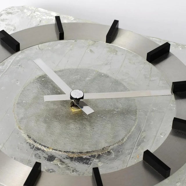 1970s Acrylic Glass & Brushed Aluminium Wall Clock from Kienzle, 1970s For Sale - Image 5 of 9