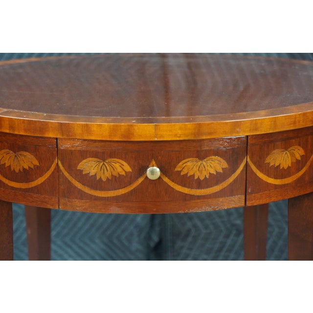 Mid 20th Century Baker Federal Hepplewhite Style Mahogany Round Inlaid Side Table Pullout Trays For Sale - Image 12 of 18