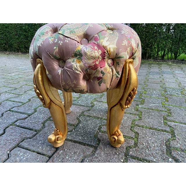 1970s 1970s French Louis XVI Gilt Beech Damask Bench - 1 Pc For Sale - Image 5 of 16