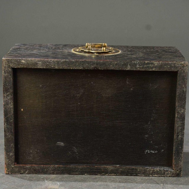 This beautifully crafted box is a stunning example of traditional Chinese mixed-media artistry. The rectangular lid...