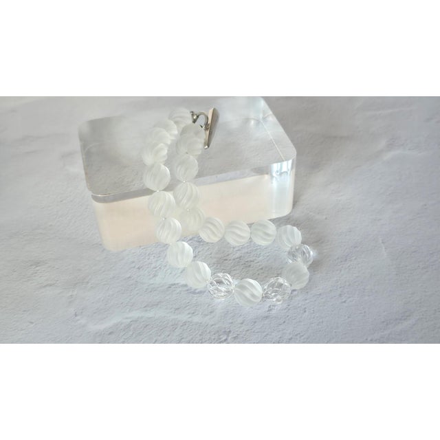 White Swirl-Carved Frosted Rock Crystal Bead Necklace With Mother-of-Pearl Clasp For Sale - Image 8 of 9