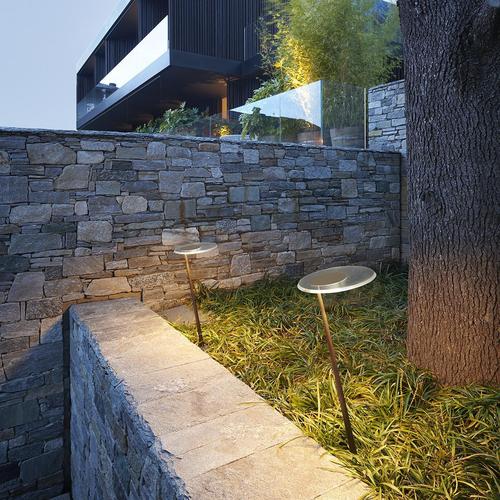 Not Yet Made - Made To Order Soto Outdoor Lamp by Mariana Pellegrino for Oluce For Sale - Image 5 of 7