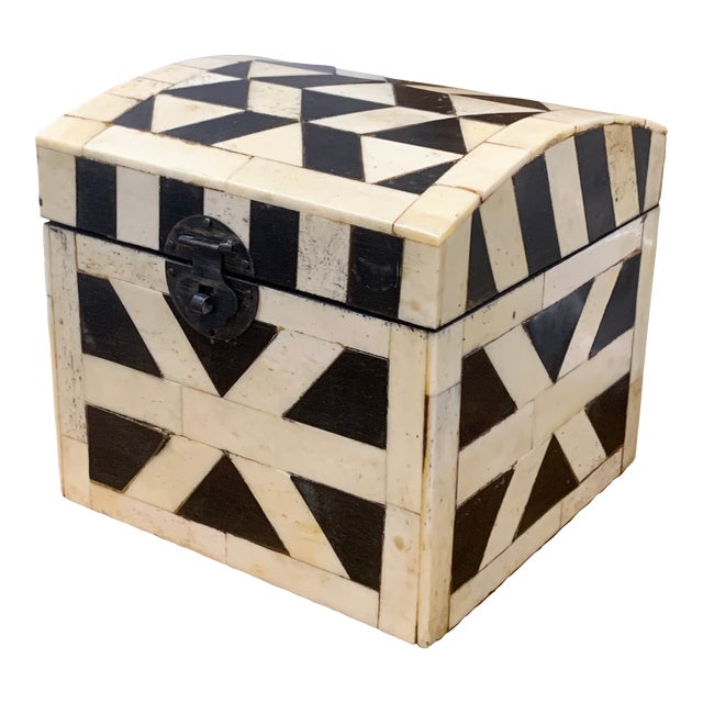 Late 20th Century Vintage Tessellated Bone Box With Geometric Designs For Sale