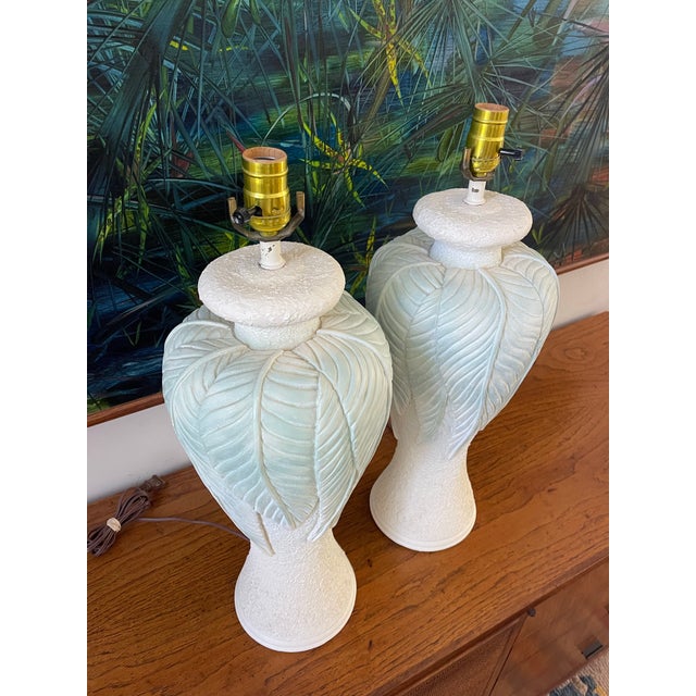 Vintage Sculptural Plaster Leaf Relief Table Lamps, Textured White Organic Modern Hollywood Regency 23.5” - A Pair For Sale In Naples, FL - Image 6 of 12