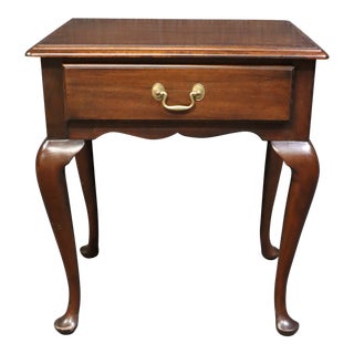 Henkel Harris Queen Anne Style Mahogany Side Table For Sale