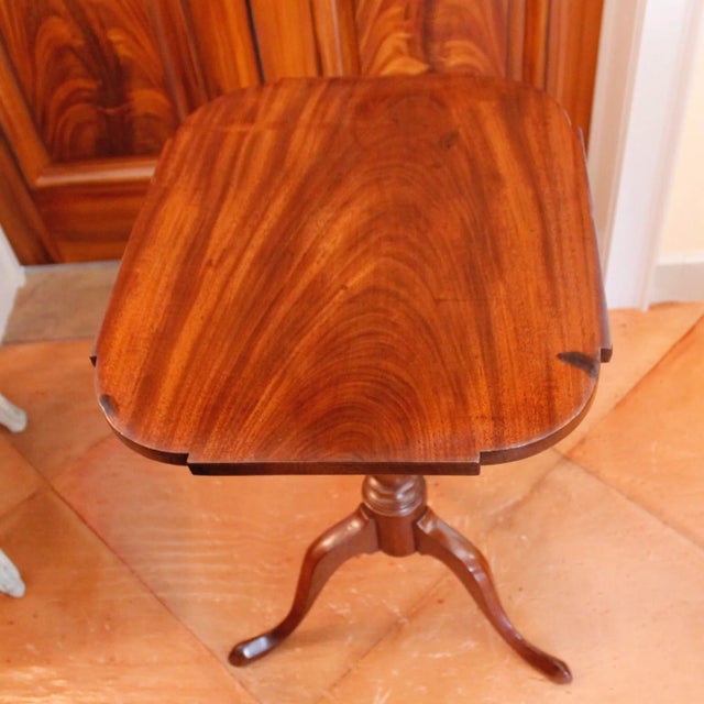 American Federal Mahogany Tilt Top Candlestand Table, New England For Sale - Image 6 of 13