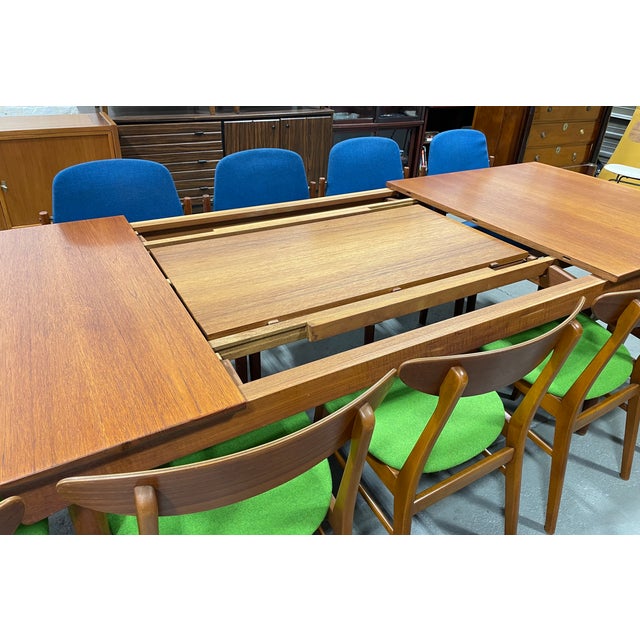 Finn Juhl Fd 540 Teak Extension Dining Table by France & Son, C. 1950’s For Sale In New York - Image 6 of 11