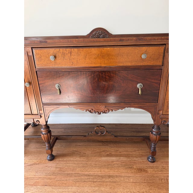 Mid 20th Century Vintage Hepplewhite-Style Sideboard / Buffet --Elegant Floral Carvings For Sale - Image 5 of 8