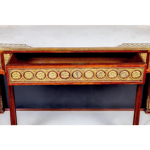 French Louis XVI Console Table in Mahogany, 1780 For Sale - Image 6 of 9