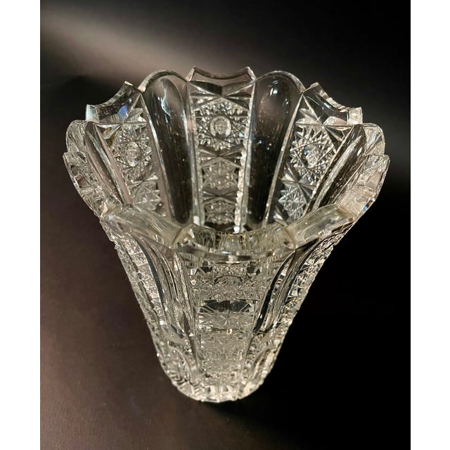 1940s Mid-Century French Crystal Vase in the style of Baccarat, 1940s For Sale - Image 5 of 11