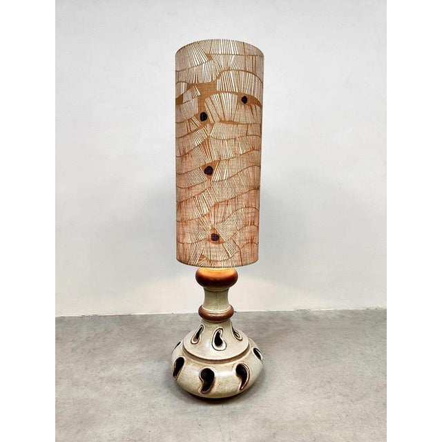 Beautiful earth tones floorlamp! Is jouw oog gevallen op deze vintage West Germany ceramic fat lava vloerlamp/ tafellamp...