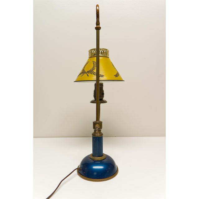 French Early 20th Century French Bouillotte-Style Tole Table Lamp For Sale - Image 3 of 11