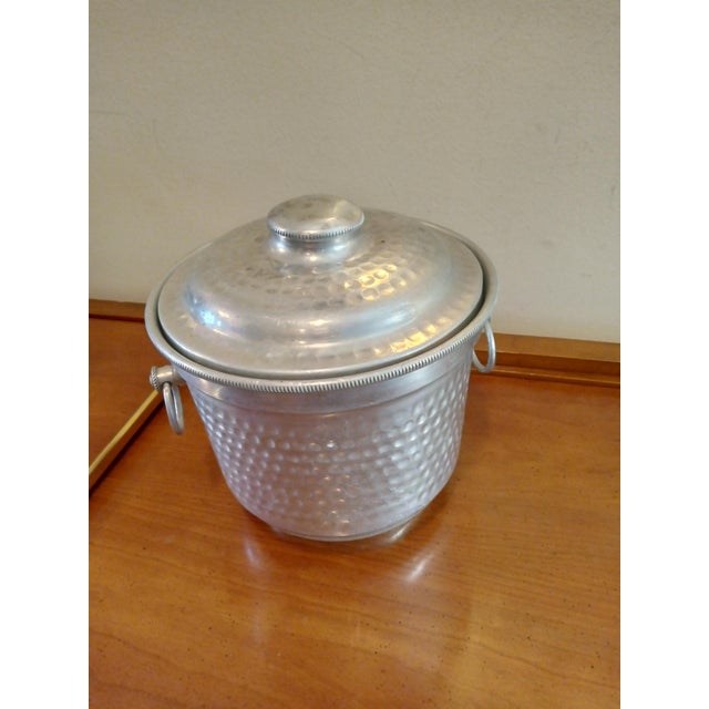 Mid-Century Modern Vintage Hammered Aluminum Ice Bucket Made in Italy For Sale - Image 3 of 7