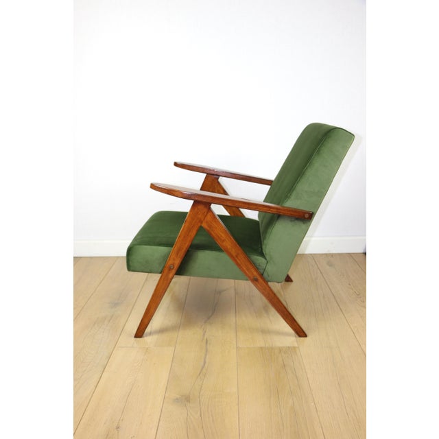 Wood B-310 Var Armchair in Sea Green Olive Velvet, 1970s For Sale - Image 7 of 9