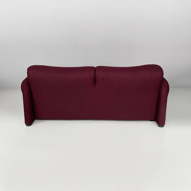Modern Italian Brown Fabric Sofa by Vico Magistretti for Cassina, 1970s For Sale - Image 6 of 12