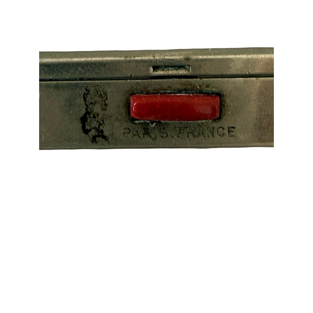 1930s Vintage French Art Deco Coty Paris Powder Compact With Red Enamel Accent For Sale - Image 5 of 9