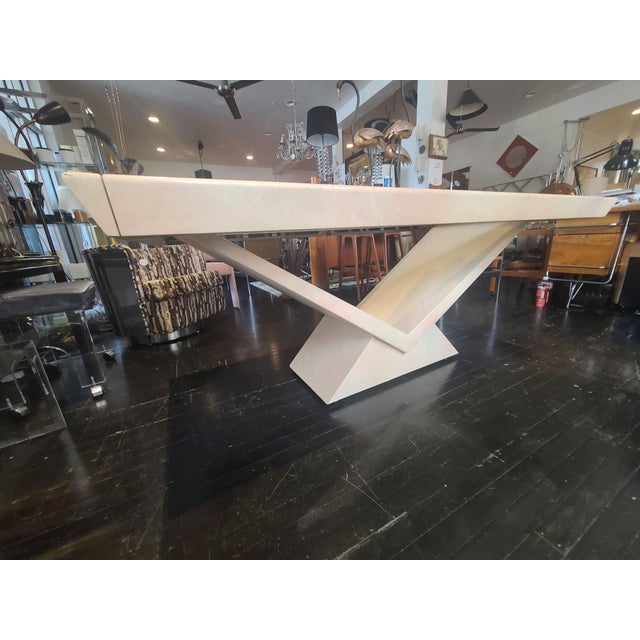 Pennsburg faux marble Laquered Dining Table made in Pensylvania. Very sturdy and Very well made with center glass insert...