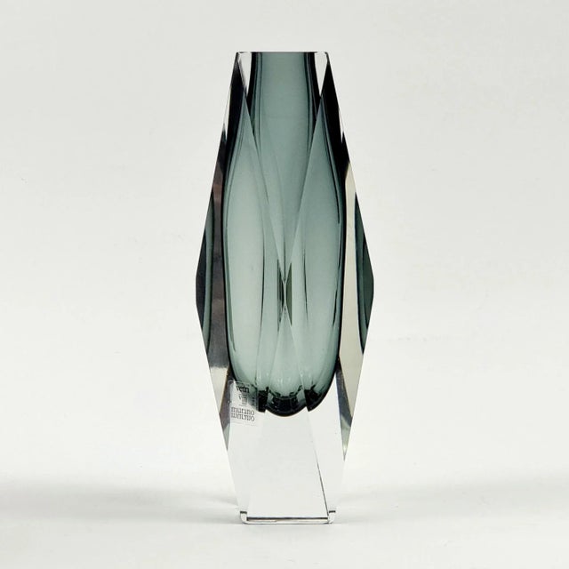 Mid-Century Modern Labelled Sommerso Murano Glass Vase by Flavio Poli for Alessandro Mandruzzato, Italy For Sale - Image 3 of 9