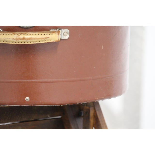 Metal Round Brown Hat Box, 1890s For Sale - Image 7 of 18
