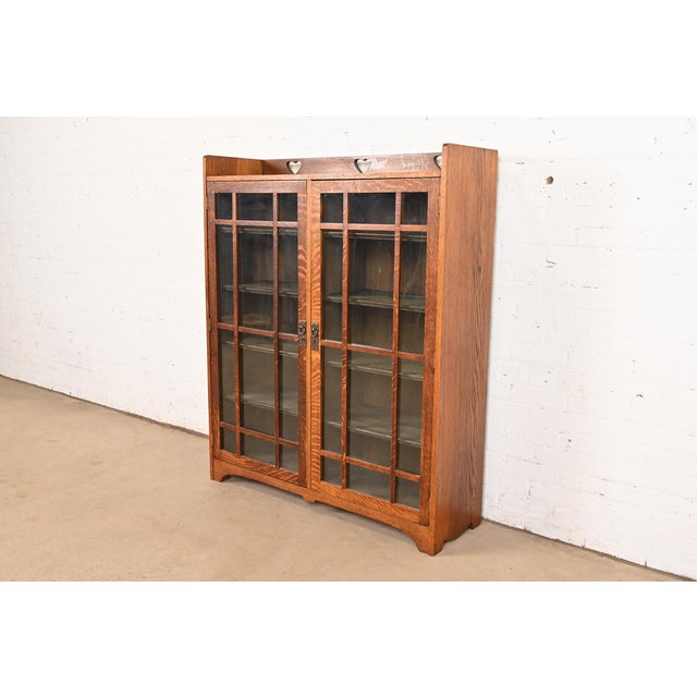 Mission Stickley Brothers Style Antique Mission Oak Arts & Crafts Glass Front Double Bookcase Cabinet, Circa 1900 For Sale - Image 3 of 11