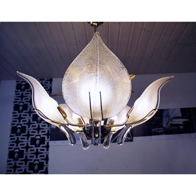 Italian Murano Glass and Brass Chandelier by Archimede Seguso for Seguso, 1960s For Sale - Image 6 of 10