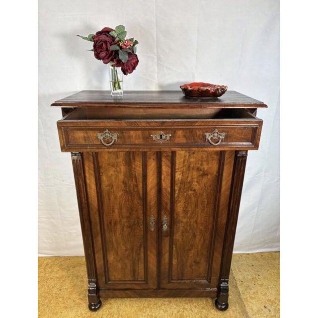 Antique Gründerzeit Vertiko Cabinet in Walnut, 1890s For Sale - Image 3 of 13