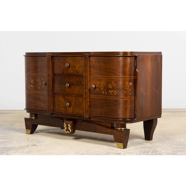 1930s French Art Deco Walnut Commode With Floral Marquetry For Sale - Image 9 of 17