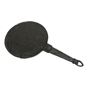 Early 19th Century Cast Iron Griddle With Heart Motif Handle