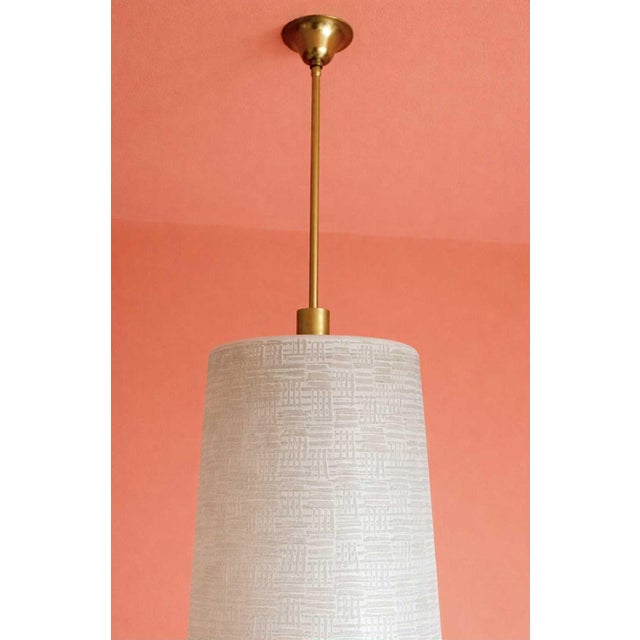 Tubular pendant light, vintage work circa 1950/1960 This pendant light consists of a large cylindrical globe in textured...