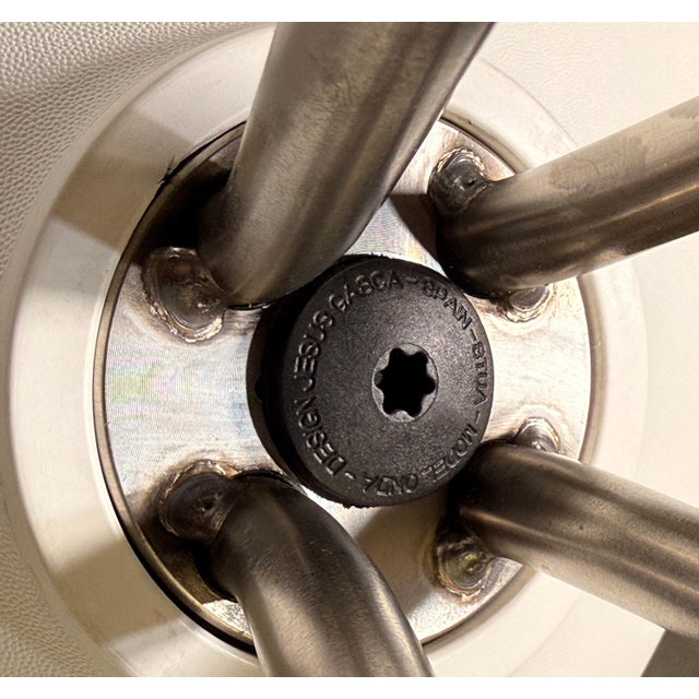 Postmodern Stua Onda Barstools by Jesús Gasca Design Within Reach - Set of 4 For Sale - Image 9 of 10