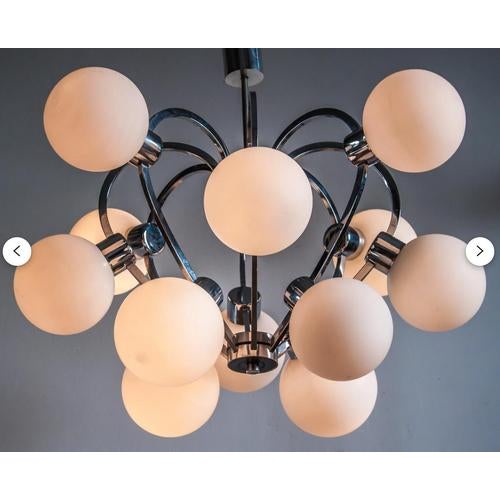 1970s Mid-Century Heart Shaped Atomic Space Age 12 White Opal Glass Globe Chandelier For Sale - Image 6 of 11