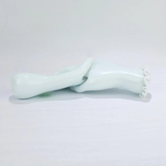 Mid 20th Century Handshake, a Post-War Lattimo Art Glass Sculpture by Fulvio Bianconi for Venini For Sale - Image 5 of 11
