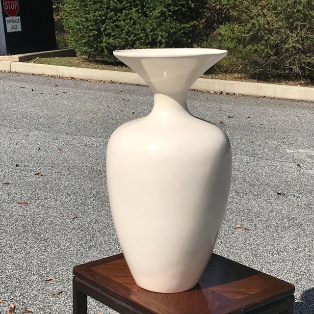 Late 20th Century Vintage Modernist Jaru of California Oversized White Ceramic Vase For Sale - Image 5 of 13
