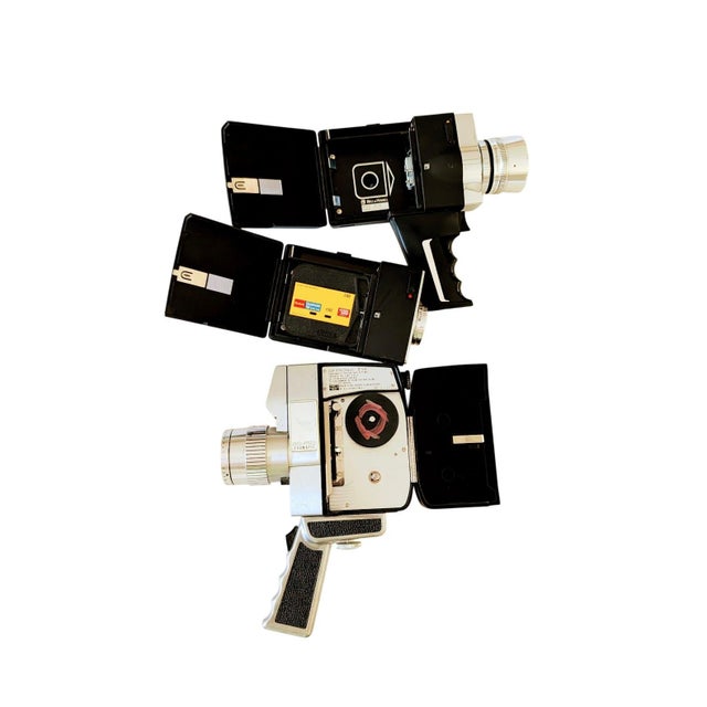 Howell Mfg. Vintage Set of Movie Camaras Super 8 Bell & Howell Models 414,600xl & 1204 For Sale - Image 4 of 4