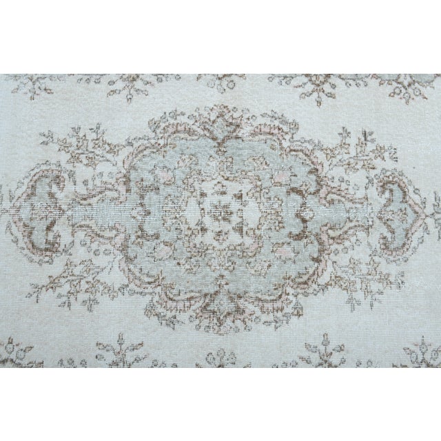 1970s Vintage Handmade Wool Cotton Turkish Cream Area Rug For Sale - Image 11 of 11