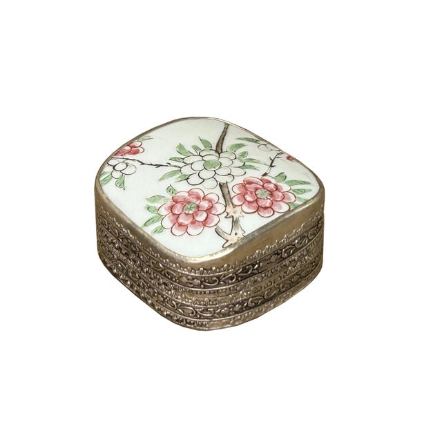 3.5" Chinese Old White Base Pink Flower Graphic Porcelain Art Pewter Box For Sale - Image 4 of 7