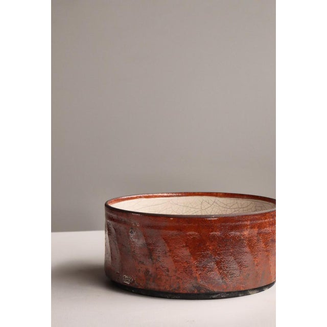 Large Scandinavian Modern Raku-Fired Stoneware Bowl by Inger Rokkjær, 2003 For Sale - Image 4 of 17