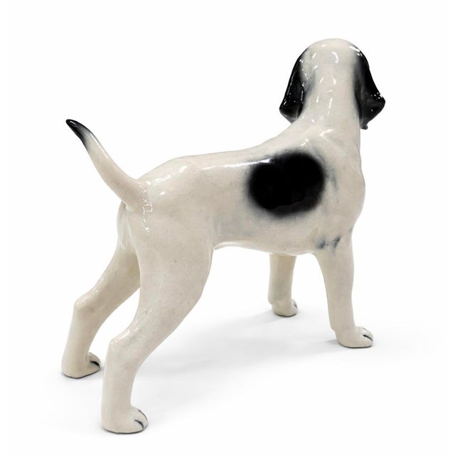 1950s Mid-Century Ceramic Pointer Dog Figurine – Black & White Crackle Glaze Hunting Dog For Sale - Image 4 of 5