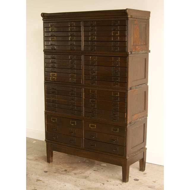 Globe Wernicke Modular Quarter-Sawn Oak Globe-Wernicke Flat File & Map Cabinet With 42 Drawers, Early 20th Century For Sale - Image 4 of 11