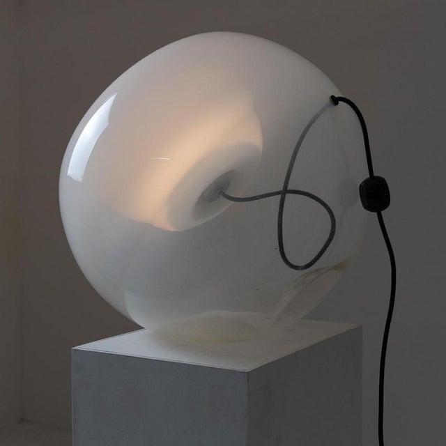 1970s Glass Vacuna Table Lamp by Eleonore Peduzzi Riva for Artemide For Sale - Image 5 of 10