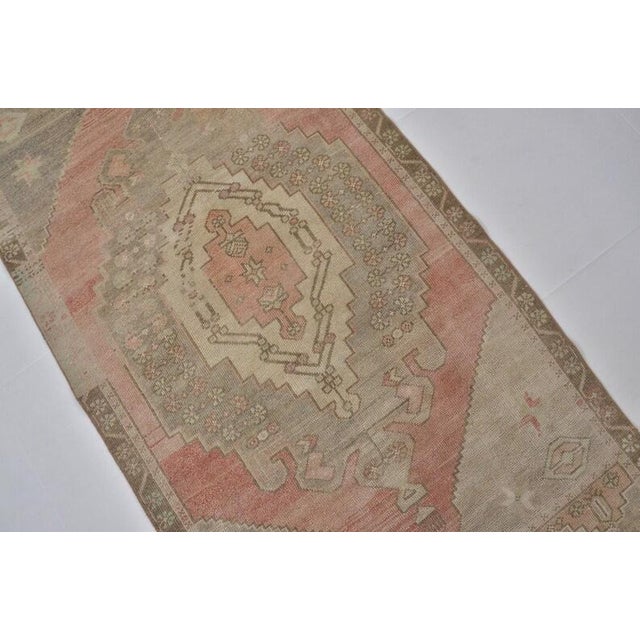 1960s 1960s Pastel Peach Hallway Rug For Sale - Image 5 of 10