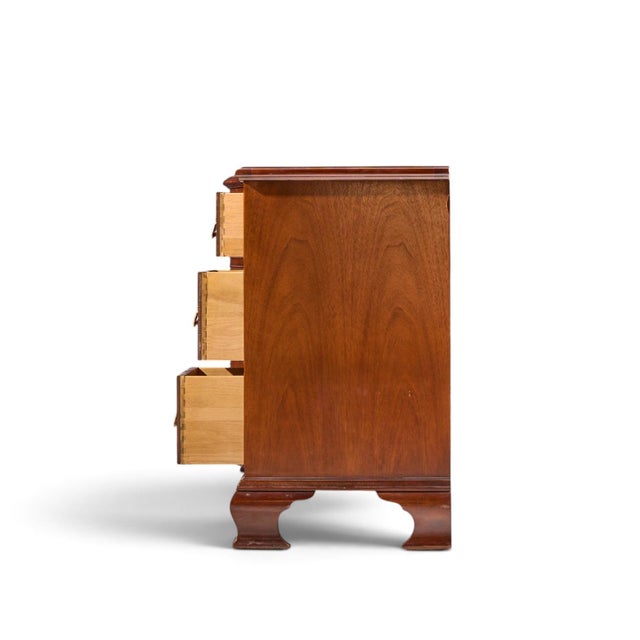 Late 20th Century Baker Furniture Georgian Mahogany Bow Front Dresser For Sale - Image 5 of 9