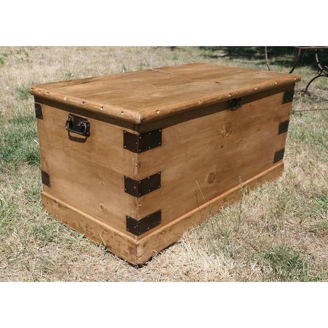 Stripped Pine Blanket Box, 1880s For Sale - Image 4 of 7