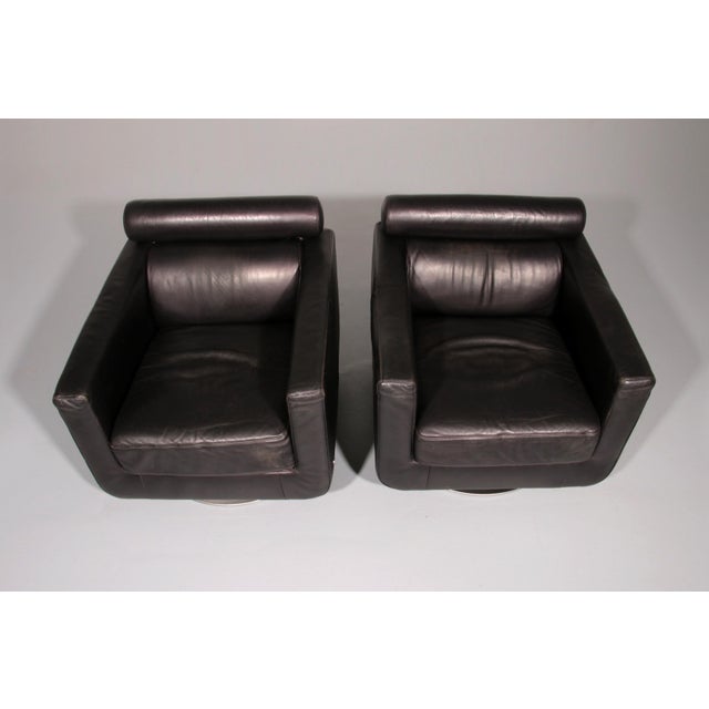 Modern Italian Leather Chairs in Steel by Natuzzi, Italy, 1970, Set of 2 For Sale - Image 9 of 12