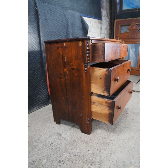 Late 19th Century Antique American Victorian 2 Over 2 Walnut Chest of Drawers Dresser Washstand For Sale - Image 5 of 14